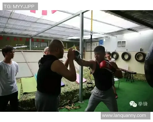 柳海龙挑战泰拳之王展现中国武术的力量与魅力